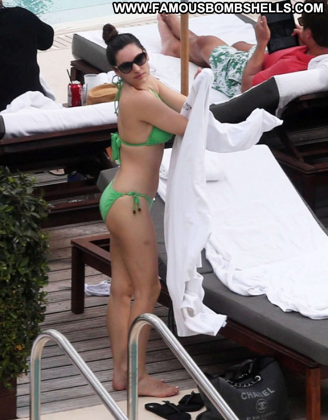 Kelly Brook No Source Bikini Poolside Posing Hot Babe Celebrity Pool