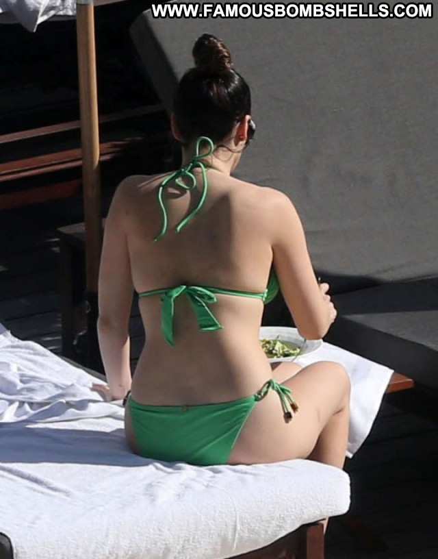 Kelly Brook Poolside Bikini Celebrity Beautiful Babe Pool Posing Hot