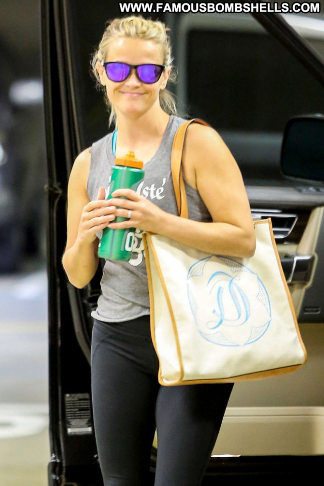 Reese Witherspoon Celebrity Gym Beautiful Posing Hot Babe Paparazzi