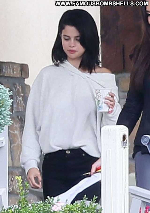 Selena Gomez No Source Celebrity Babe Jeans Paparazzi Posing Hot