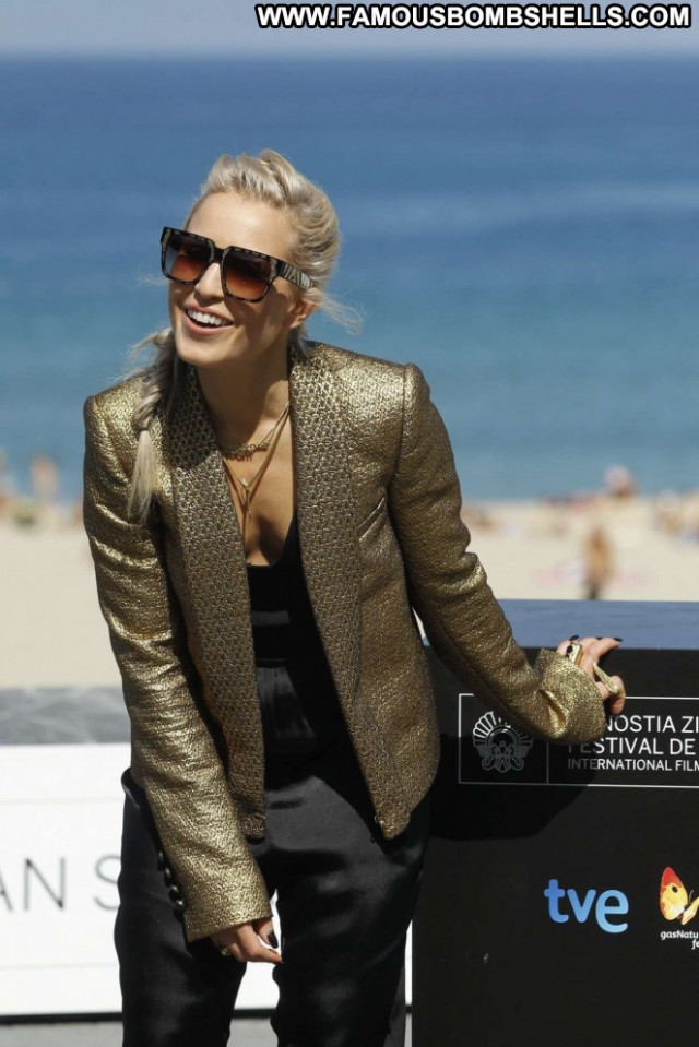 Noomi Rapace The Drop Spa Babe Spain Posing Hot Paparazzi Celebrity