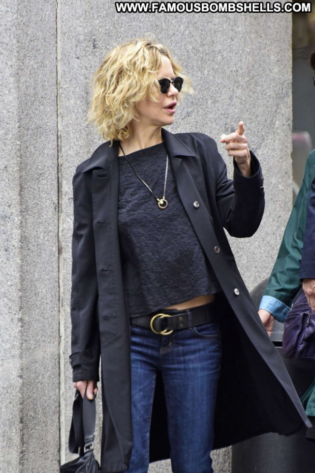 Meg Ryan New York Black Beautiful Babe Paparazzi Jeans New York