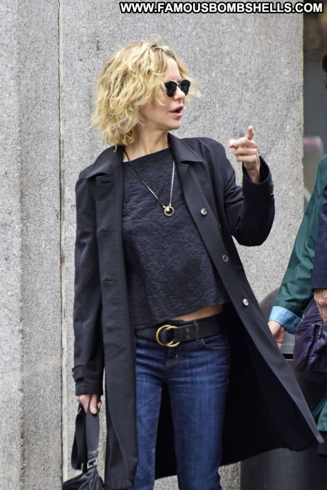 Meg Ryan New York Black Beautiful Babe Paparazzi Jeans New York