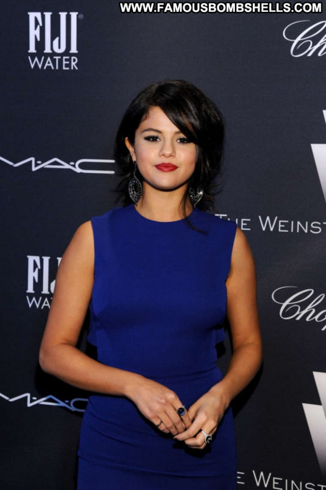 Selena Gomez Celebrity Beautiful Paparazzi Posing Hot Awards Babe Hot