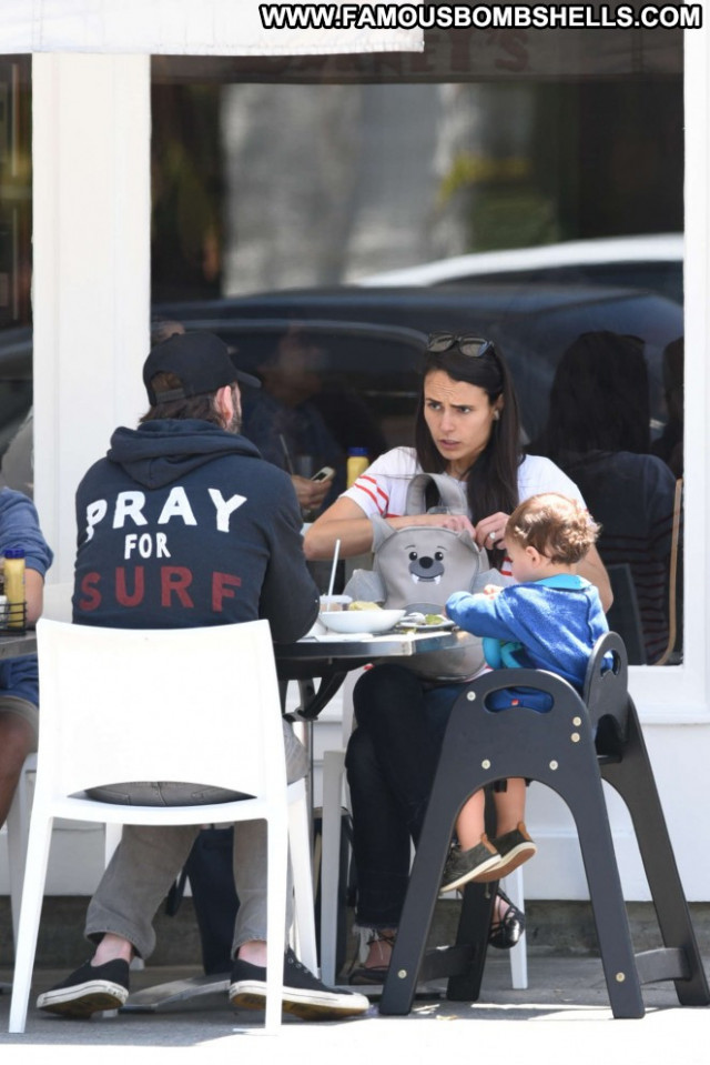 Jordana Brewster Posing Hot Babe Celebrity Paparazzi Bar Beautiful