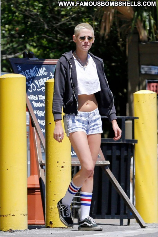 Kristen Stewart No Source Posing Hot Shorts Celebrity Paparazzi Babe