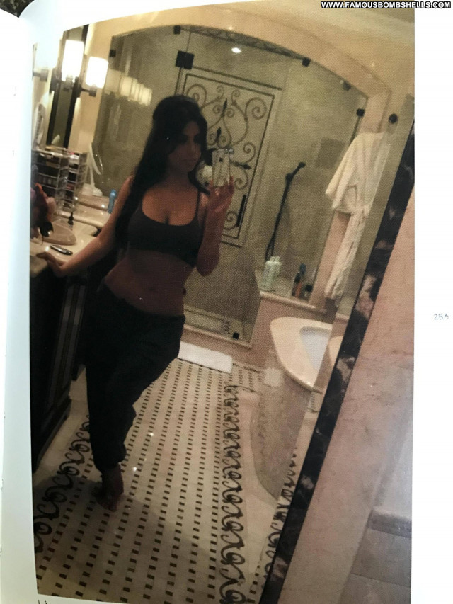 Kim Kardashian No Source Babe Posing Hot Beautiful Celebrity Sexy