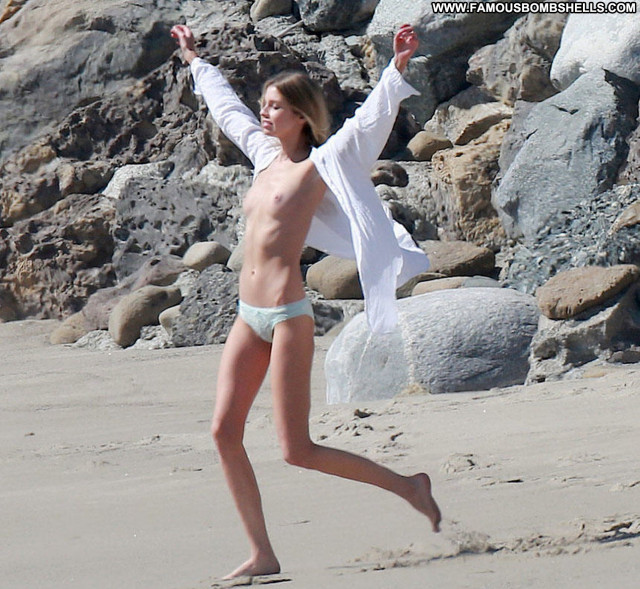 Stella Maxwell Topless Photoshoot Photoshoot Posing Hot Beautiful