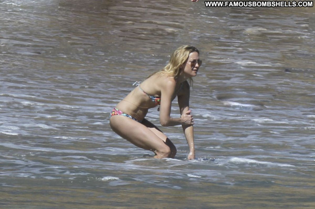 Kate Hudson The Beach Sexy Beautiful Posing Hot Babe Candids Beach