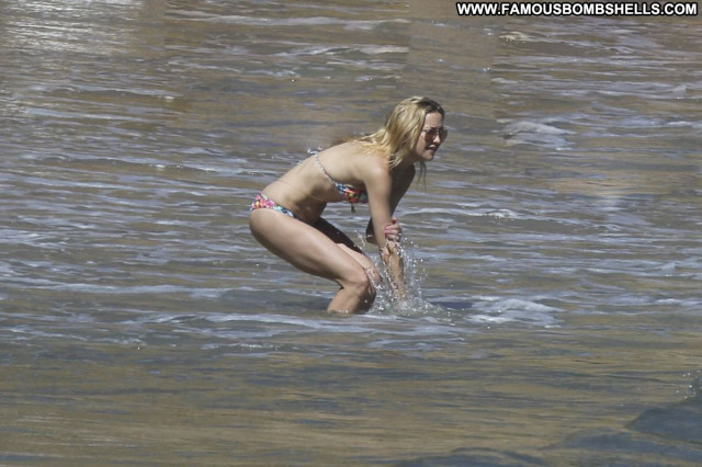 Kate Hudson The Beach Beautiful Celebrity Candids Bikini Posing Hot