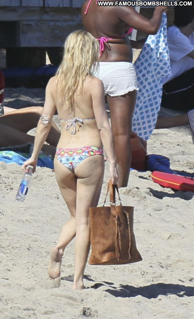 Kate Hudson The Beach Candids Beach Sexy Posing Hot Bikini Celebrity
