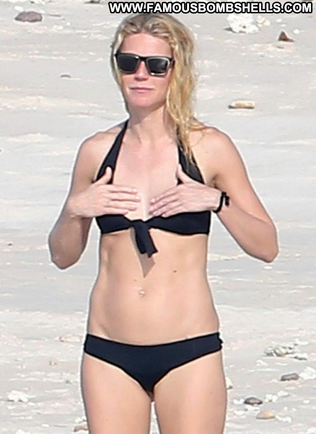 Gwyneth Paltrow The Beach Beautiful Beach Bikini Babe Celebrity