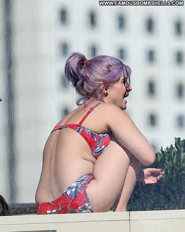 Kelly Osbourne Posing Hot Bikini Babe Beautiful Celebrity Famous Hot