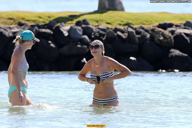 Miranda Lambert No Source Babe Beach Hawaii Beautiful Bikini