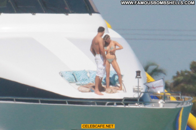 Joanna Krupa No Source Beautiful Posing Hot Topless Celebrity Babe