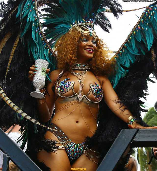 Rihanna No Source  Celebrity Sex Barbados Sexy Beautiful Bar Posing
