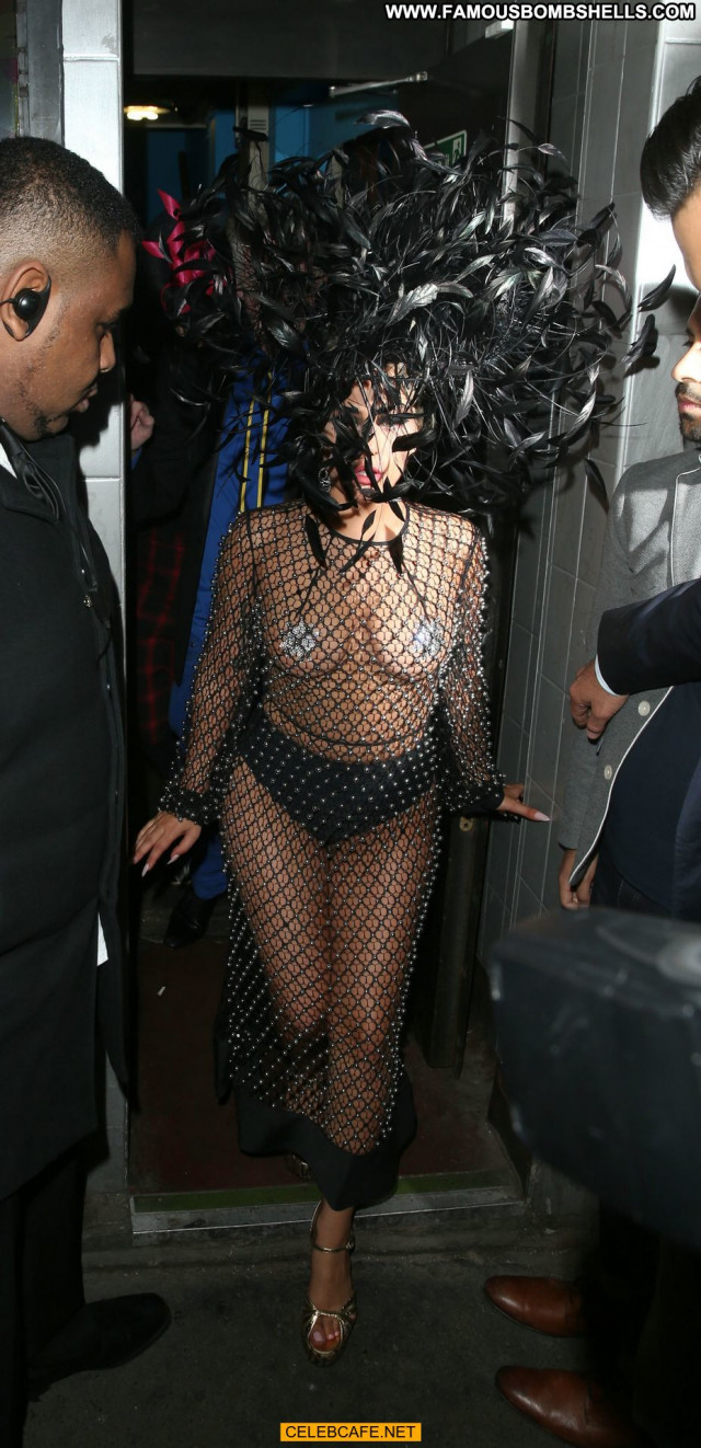Lady Gaga No Source Pasties Babe London Posing Hot Toples Gag