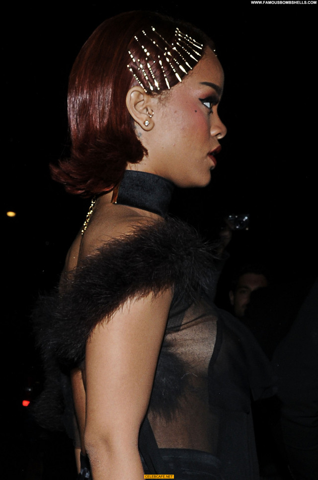 Rihanna No Source Beautiful Party Babe Wardrobe Malfunction Celebrity