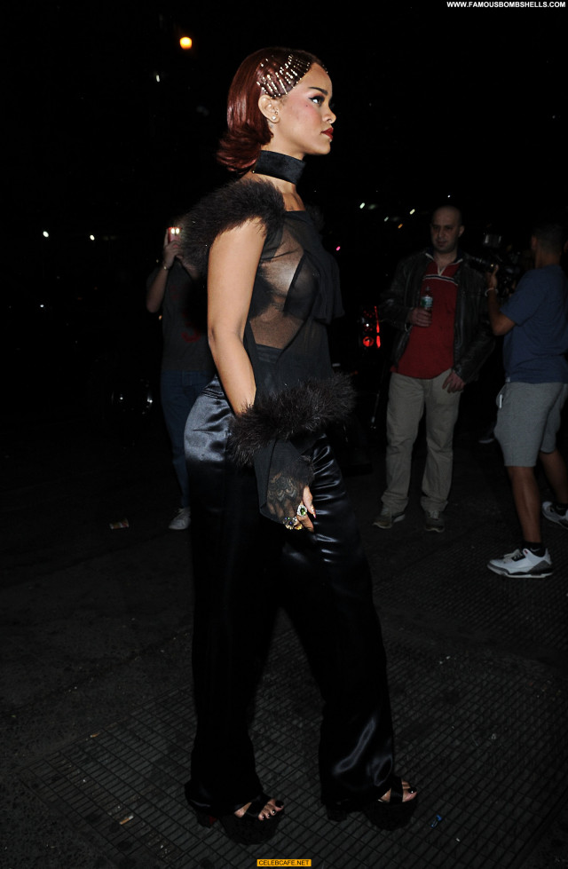 Rihanna No Source Celebrity Posing Hot Party Babe Beautiful Wardrobe
