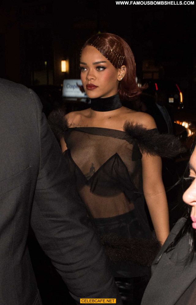 Rihanna No Source Party Babe Wardrobe Malfunction Posing Hot