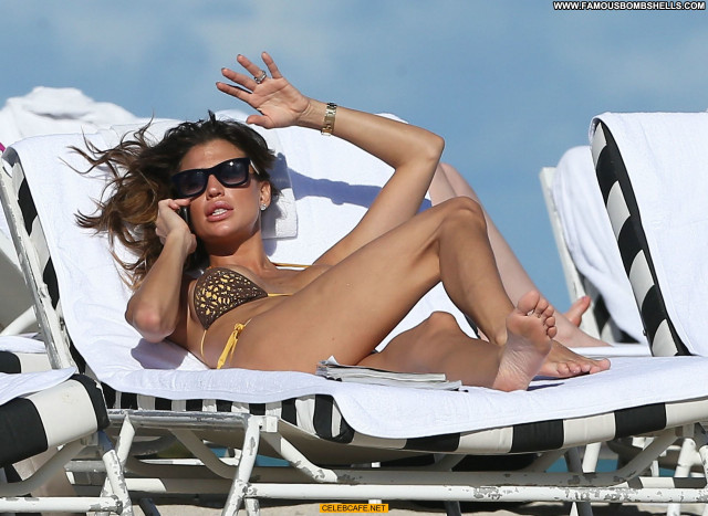 Claudia Galanti No Source Candids Candid Bikini Cleavage Celebrity