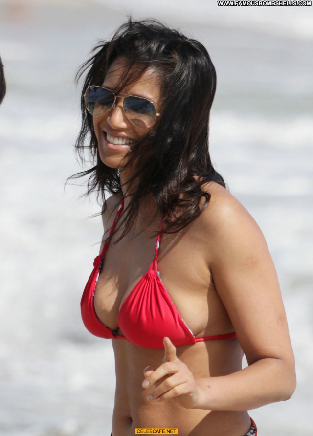 Padma Lakshmi Miami Beach Posing Hot Celebrity Bikini Sex Beach Sexy