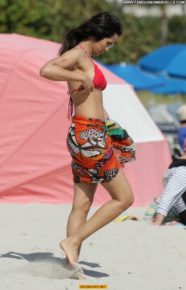 Padma Lakshmi Miami Beach Beautiful Beach Sexy Babe Posing Hot Sex