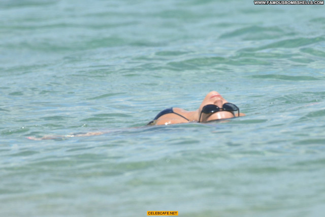 Sylvie Van Der Vaart No Source Saint Tropez Bikini Beautiful