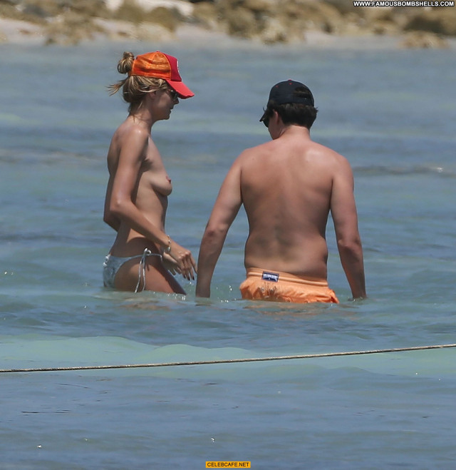 Heidi Klum Mexico Beautiful Babe Celebrity Topless Posing