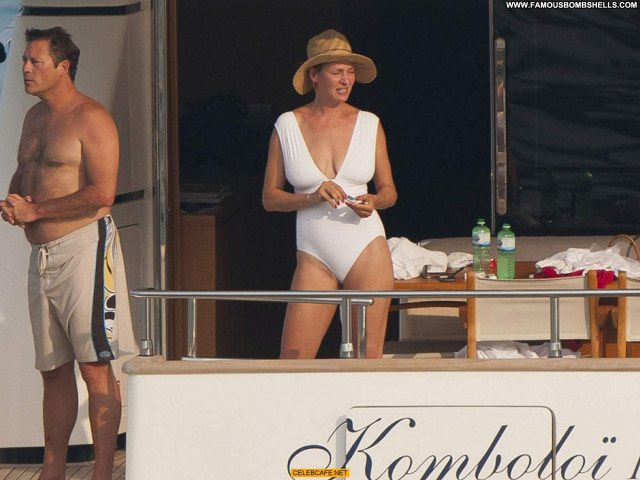 Uma Thurman No Source Beautiful Saint Tropez Babe Celebrity Yacht