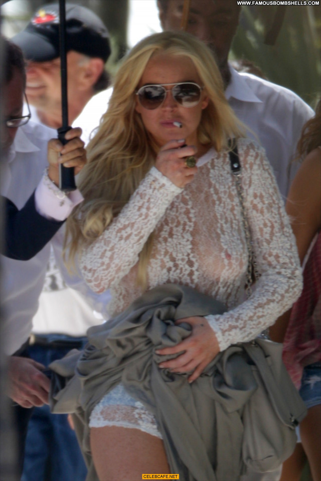 Lindsay Lohan No Source  Upskirt Babe Celebrity Beautiful See Through