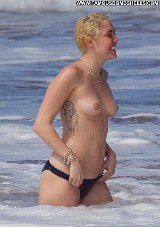 Miley Cyrus The Oc Posing Hot Bikini Beach Hawaii Breasts Toples Big