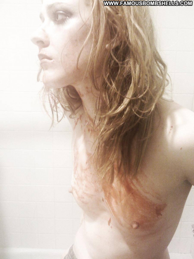 Evan Rachel Wood Marilyn Manson Babe Topless Toples Posing Hot