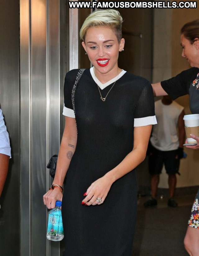 Miley Cyrus No Source Beautiful Posing Hot Babe Nyc Black Paparazzi