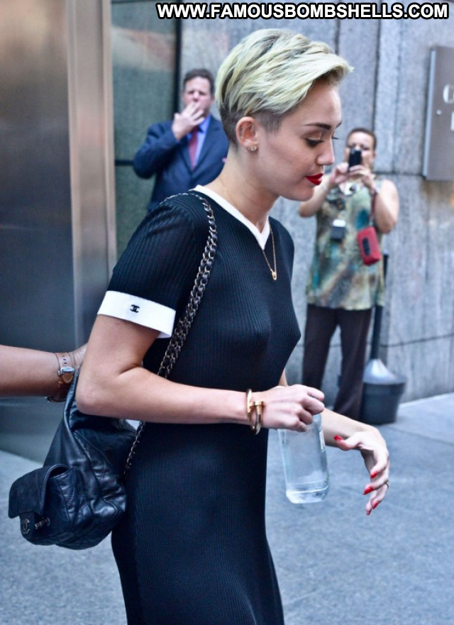 Miley Cyrus No Source Celebrity Paparazzi Black Nyc Beautiful Posing