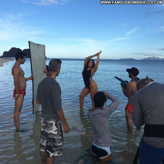 Ashley Graham No Source Model Babe Swimsuit Posing Hot Celebrity Fiji