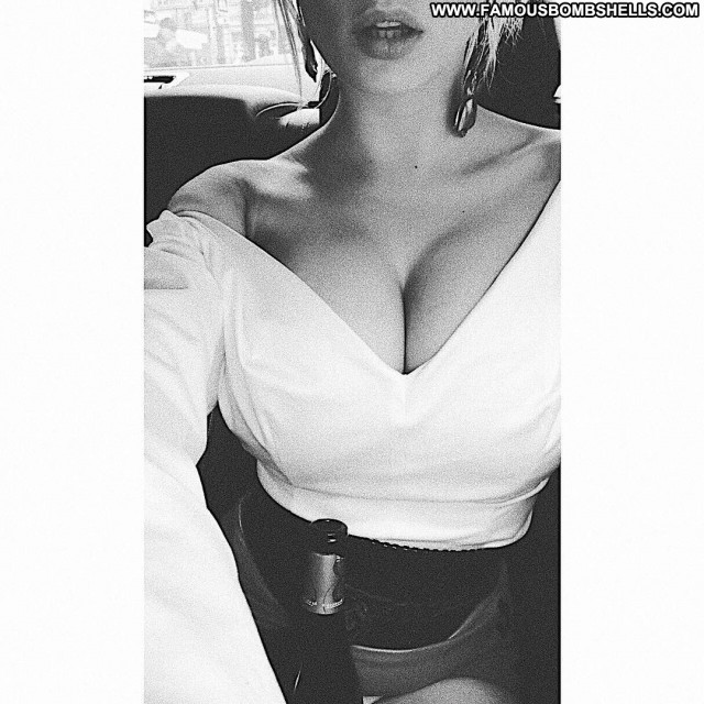 Caroline Vreeland No Source Car Sex Actress Singer Babe Hot Posing
