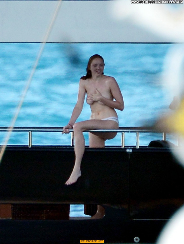 Lily Cole No Source Celebrity Bar Babe Topless Yacht Beautiful Toples