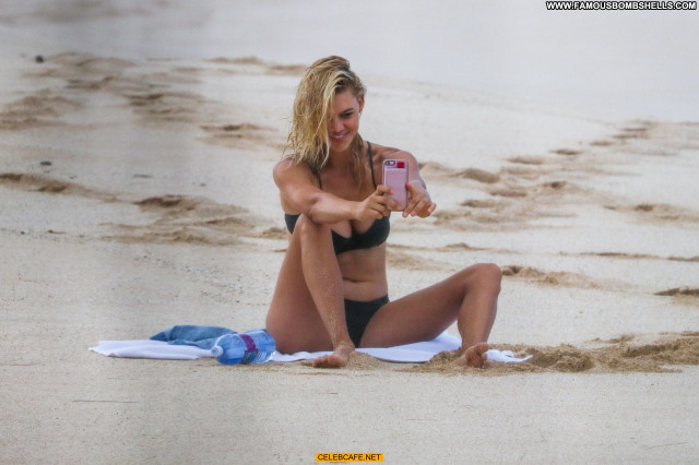 Kelly Rohrbach No Source Toples Topless Beautiful Posing Hot Beach
