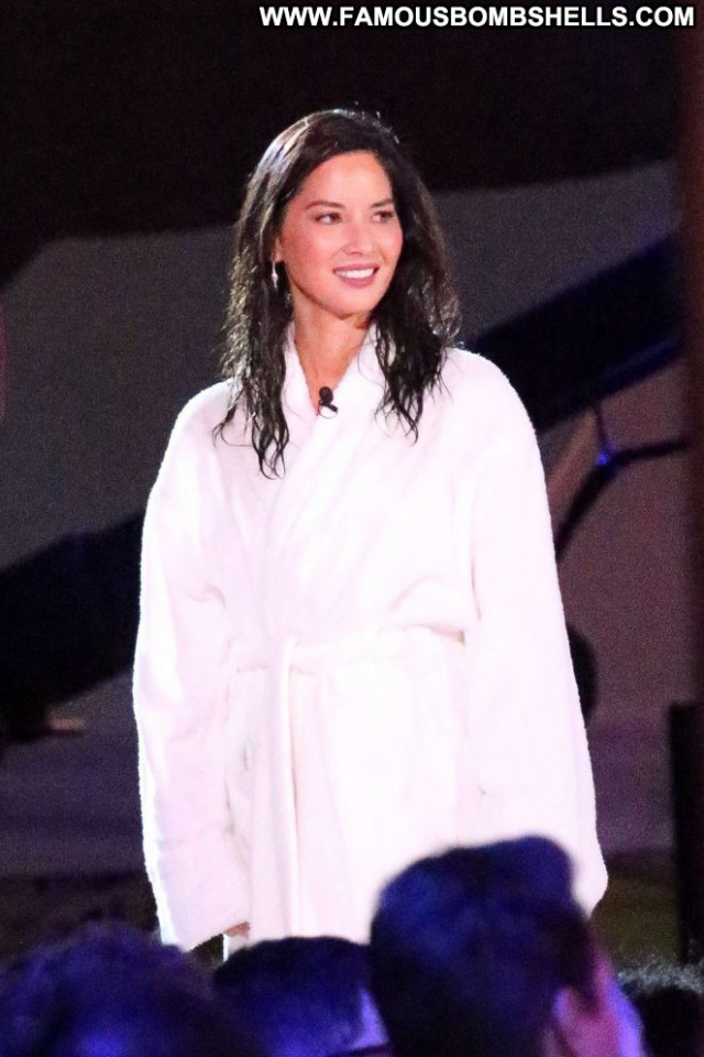 Olivia Munn No Source Beautiful Paparazzi Posing Hot Celebrity Babe