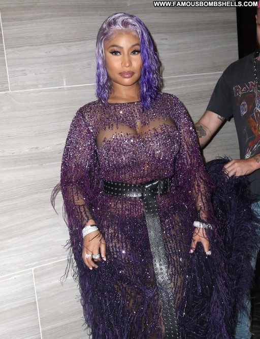 Amber Davis Erotic Small Ass Blue Eyes Instagrammer Posing Hot Fashion Ocean Awards Dad Videos Hotel Celebrity Legs Slut Bra Straight Bar Female Beautiful New