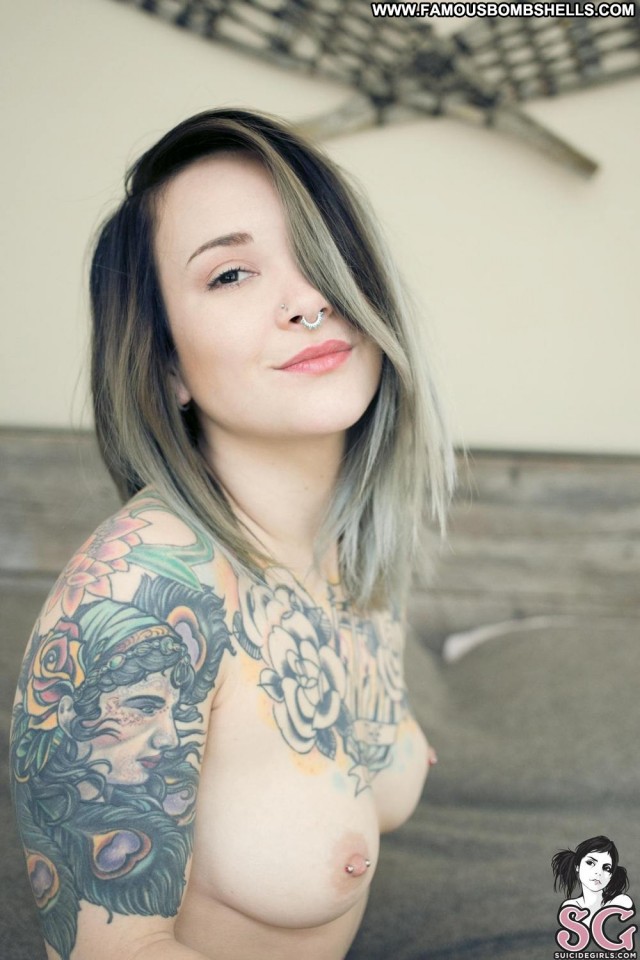 Mernie Suicide Cabin Fever Celebrity Sex Ass Tattoos Nude Nipples