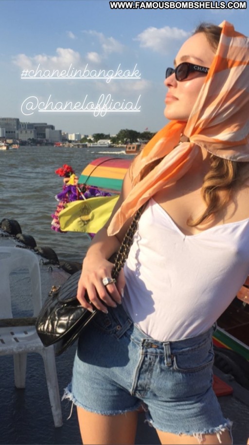 Alessandra Torresani London Car Nyc Bar Winter Bikini Toples See Through Desi Legs Sexy Celebrity Male Posing Hot Braless Mali Babe Hat Malta Pokies Thai Bra