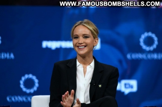 Jennifer Lawrence No Source Posing Hot Nyc Babe Paparazzi Celebrity