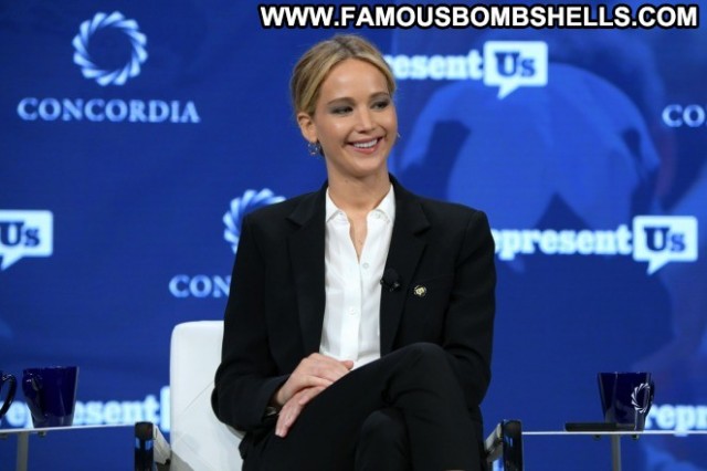 Jennifer Lawrence No Source Posing Hot Beautiful Celebrity Paparazzi