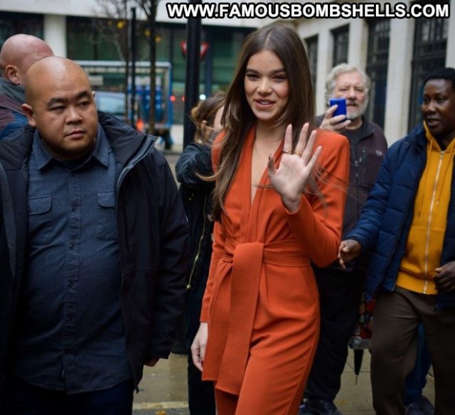Hailee Steinfeld No Source Celebrity Paparazzi Posing Hot London Babe
