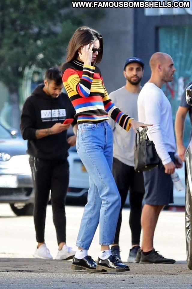 Kendall Jenner Los Angeles Posing Hot Celebrity Los Angeles Beautiful