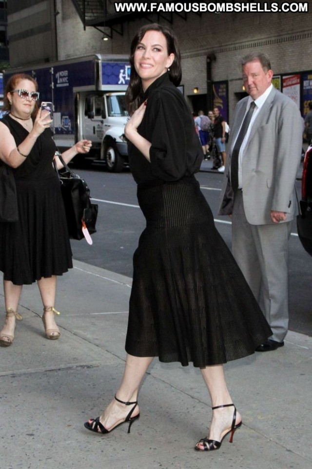 Liv Tyler The Late Show Paparazzi Celebrity Nyc Babe Beautiful Posing