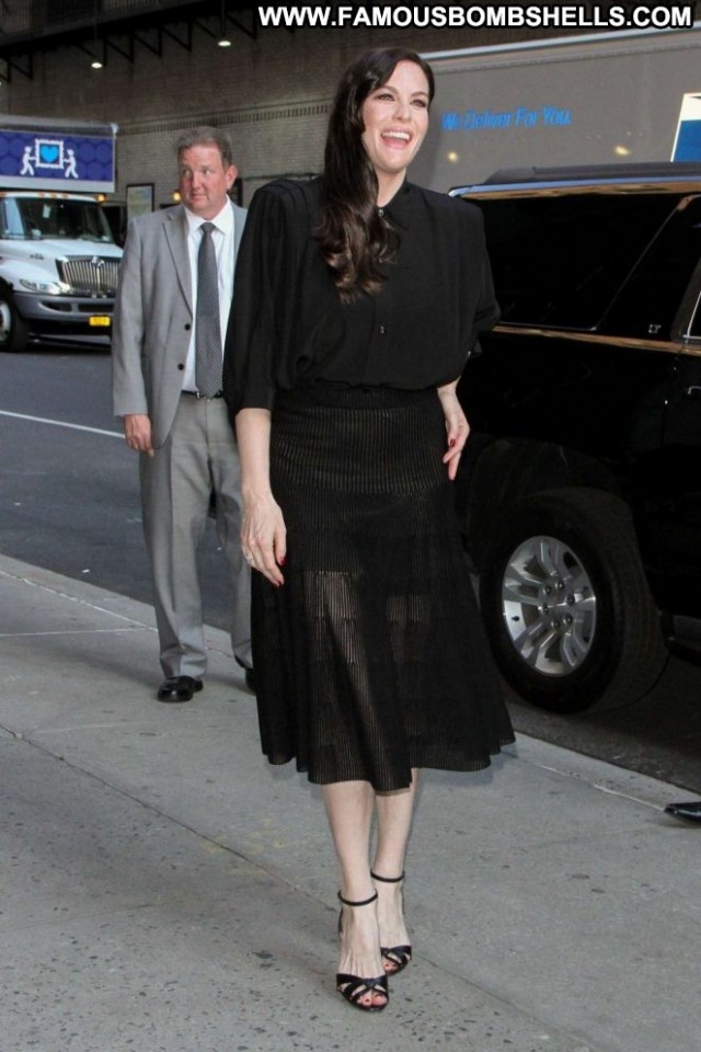 Liv Tyler The Late Show Babe Posing Hot Beautiful Paparazzi Nyc