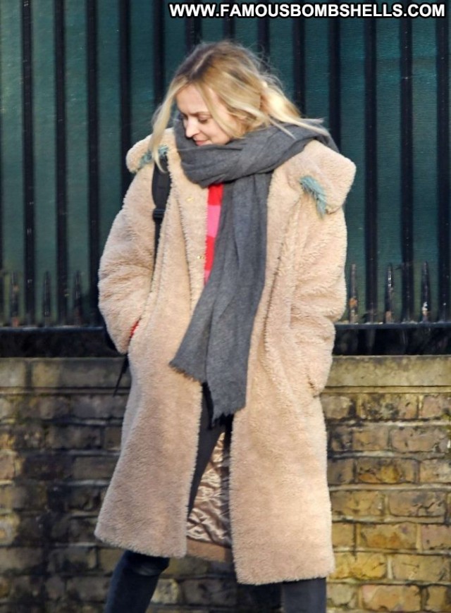 Fearne Cotton No Source Paparazzi Beautiful Posing Hot London